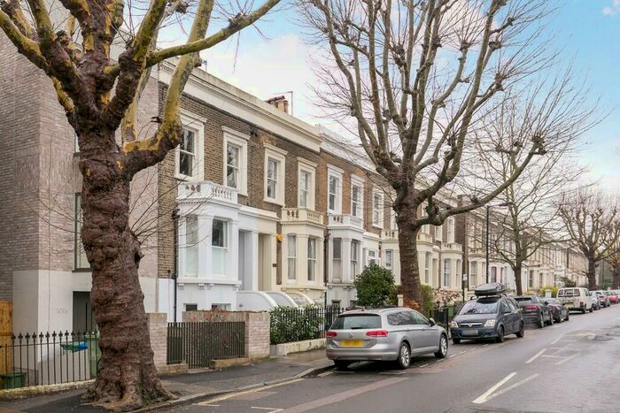 2 Bedroom Apartment To Rent In Chadwick Road, SE15