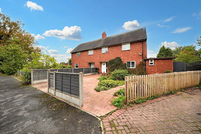 3 Bedroom Detached House For Sale In Ivetsey Road, Wheaton Aston, ST19
