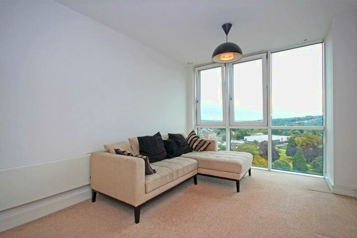 1 Bedroom Apartment To Rent In Kd Tower, Hemel Hempstead, HP1