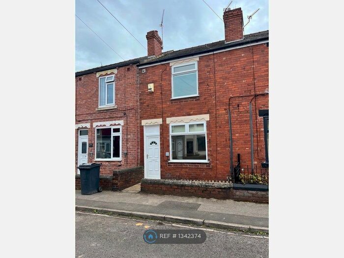 2 Bedroom Terraced House To Rent In Meadow Street, Dinninfton, S25