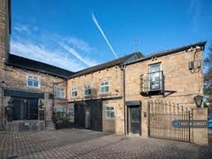 2 Bedroom Flat To Rent In Rivermill Court, Leeds, LS5