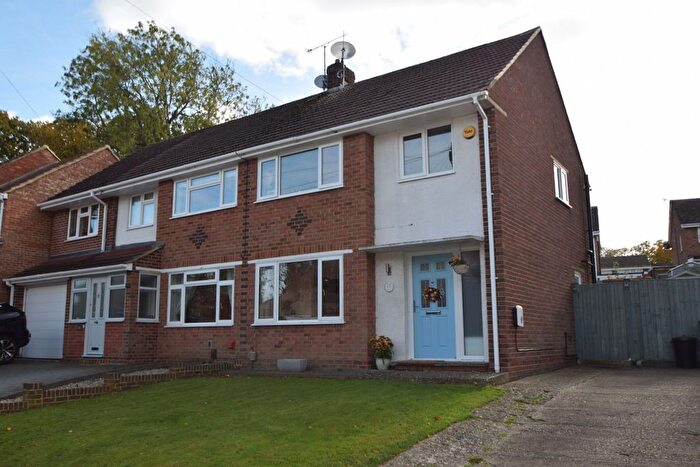 3 Bedroom Semi Detached House For Sale In Sussex Drive, Chatham, ME5