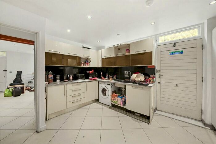 4 Bedroom House To Rent In Tavistock Mews, Holloway, N19