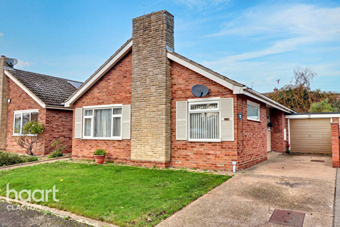 2 Bedroom Detached Bungalow For Sale In Nightingale Way, Clacton-On-Sea, CO15