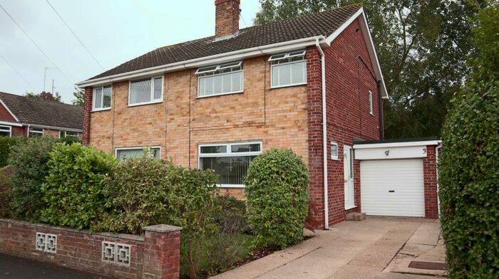 3 Bedroom Terraced House To Rent In Maple Drive, Beverley, HU17