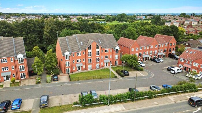 2 Bedroom Flat For Sale In The Willows, Leam Lane, Gateshead, NE10