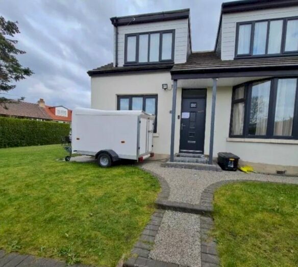 4 Bedroom Semi-Detached House To Rent In Hawes Road, Bradford, BD5