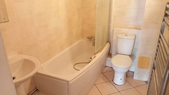 Studio To Rent In Cowley Road, Oxford, OX4