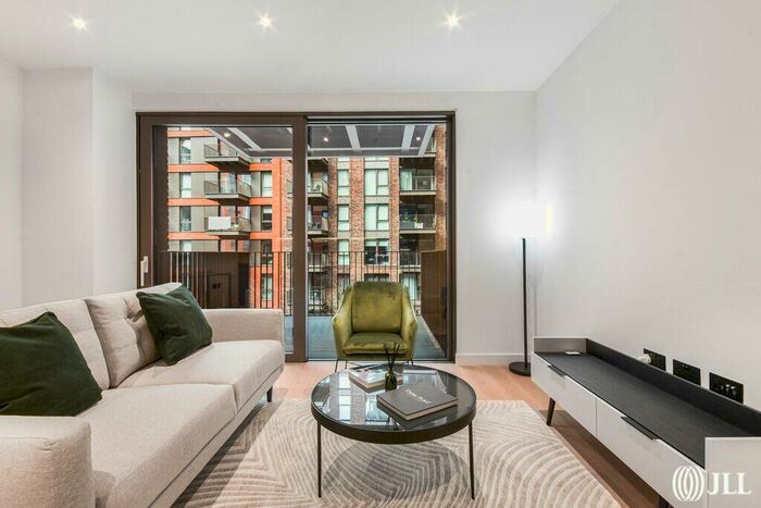 2 Bedroom Apartment To Rent In Embassy Gardens, SW11