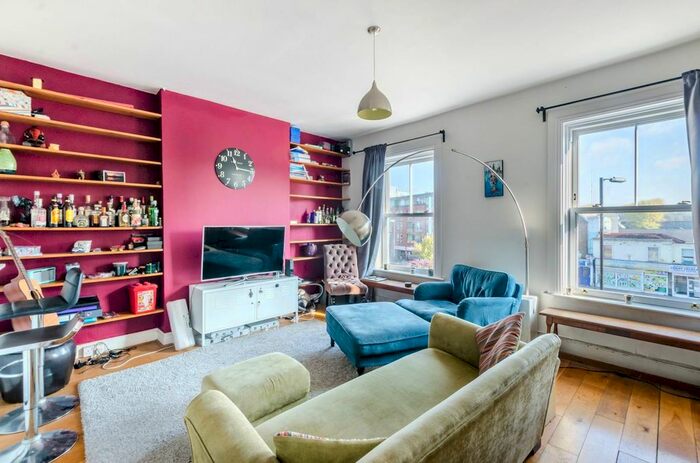 2 Bedroom Flat To Rent In Peckham Rye, East Dulwich, London, SE15
