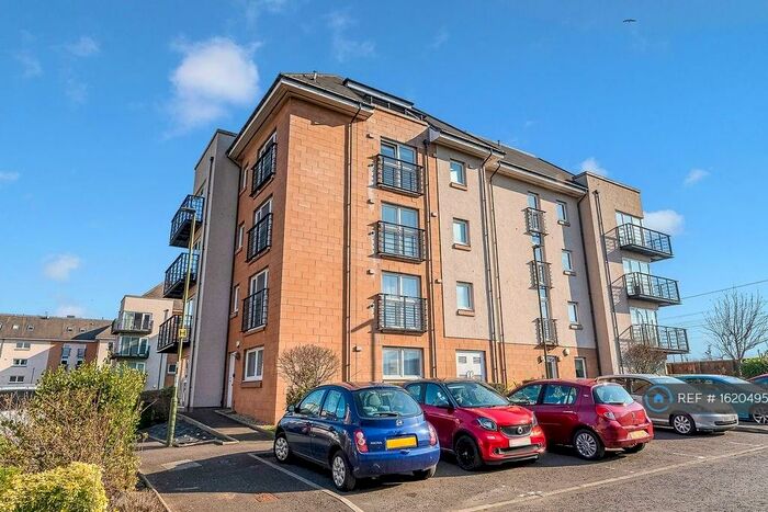 3 Bedroom Flat To Rent In Appin Place, Edinburgh, EH14