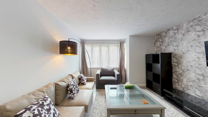 2 Bedroom Flat To Rent In Lisson Grove, London, NW1