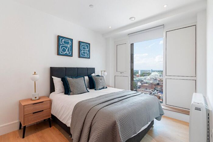 2 Bedroom Apartment To Rent In Sutton Park House, Carshalton Road, London, SM1