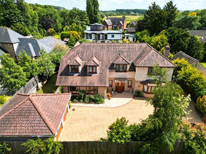 5 Bedroom Detached House For Sale In Longstaff Way, Hartford, Huntingdon, PE29