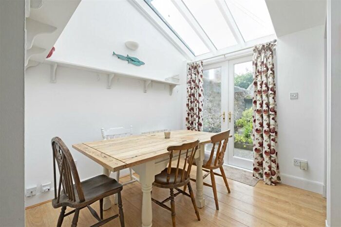 1 Bedroom Flat For Sale In A, Logies Lane, St. Andrews, KY16