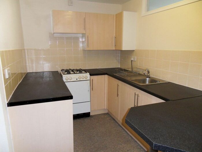 1 Bedroom Flat To Rent In Llantrisant Road, Pontyclun CF72