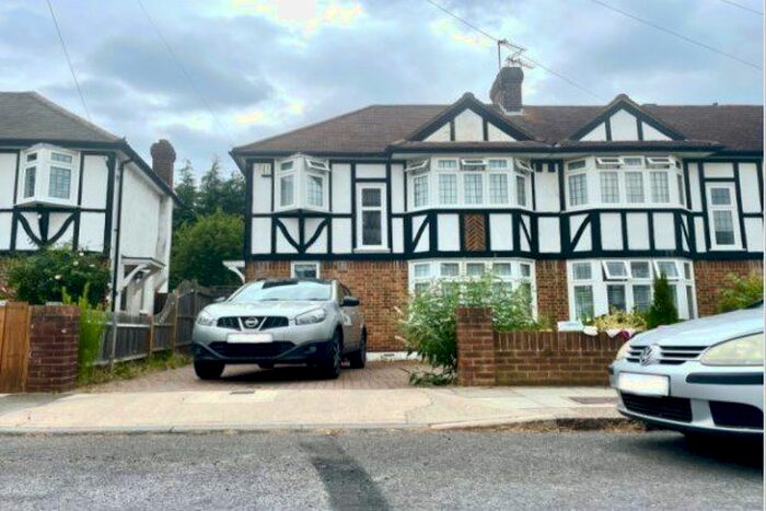 3 Bedroom Property To Rent In Cardinal Avenue, Kingston Upon Thames, KT2