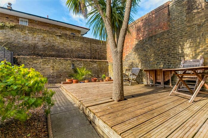 2 Bedroom Property To Rent In Dawes Road, Fulham, SW6