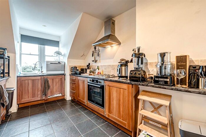 1 Bedroom Flat For Sale In Chaucer Road, Worthing, West Sussex, BN11