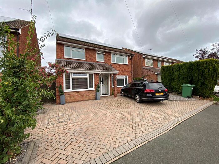 4 Bedroom Detached House For Sale In Bradley Close, Gloucester, GL2