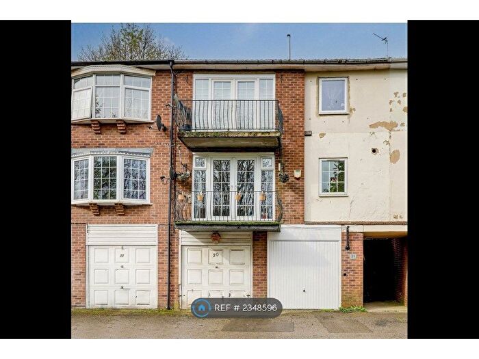 2 Bedroom Maisonette To Rent In Holme Lodge, Nottingham, NG4