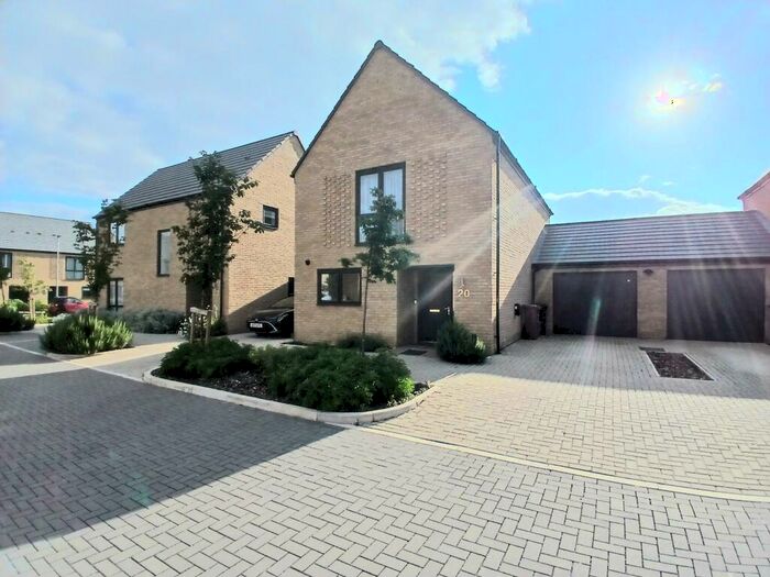 3 Bedroom House To Rent In Rusling Way, Stevenage, SG1