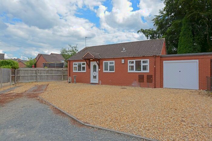 2 Bedroom Detached Bungalow To Rent In Parish Drive, Hadley, Telford, TF1