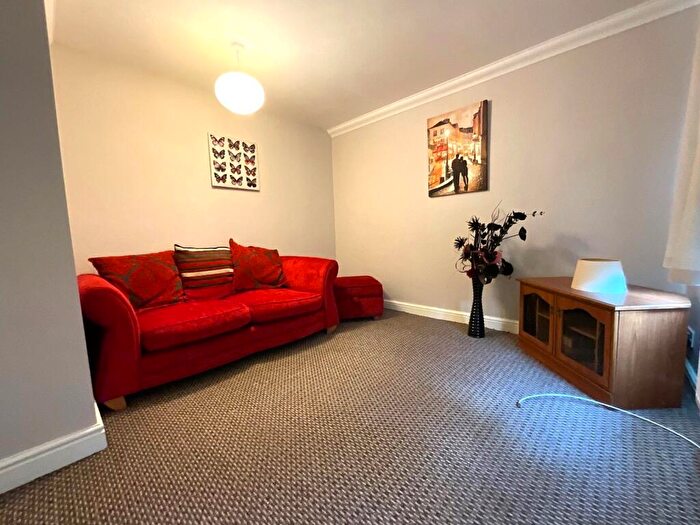 3 Bedroom Terraced House To Rent In West End Lane, DN11