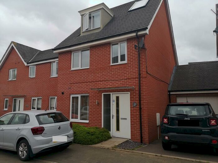 3 Bedroom House To Rent In Becket Grove, Wilford, NG11