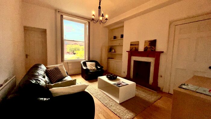 2 Bedroom Flat To Rent In Victoria Square, Jesmond, Newcastle Upon Tyne, NE2