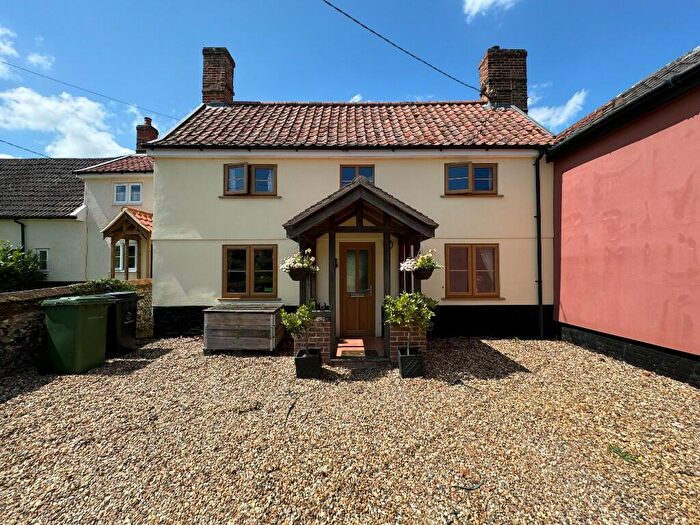 4 Bedroom Link Detached House For Sale In The Green, North Lopham, IP22