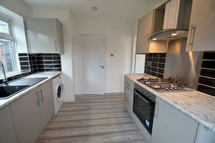 3 Bedroom Semi-Detached House To Rent In Bodley Close, New Malden, KT3