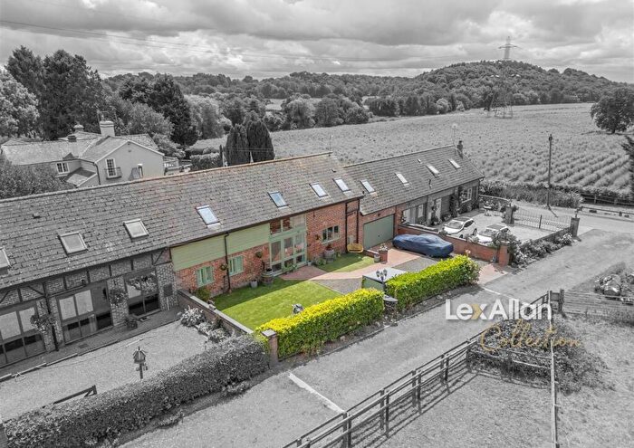 4 Bedroom Barn Conversion For Sale In Deansford Lane, Blakedown, DY10