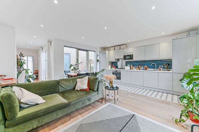 1 Bedroom Flat To Rent In Applegarth Court, Heath Road, Thornton Heath, Thornton Heath, CR7