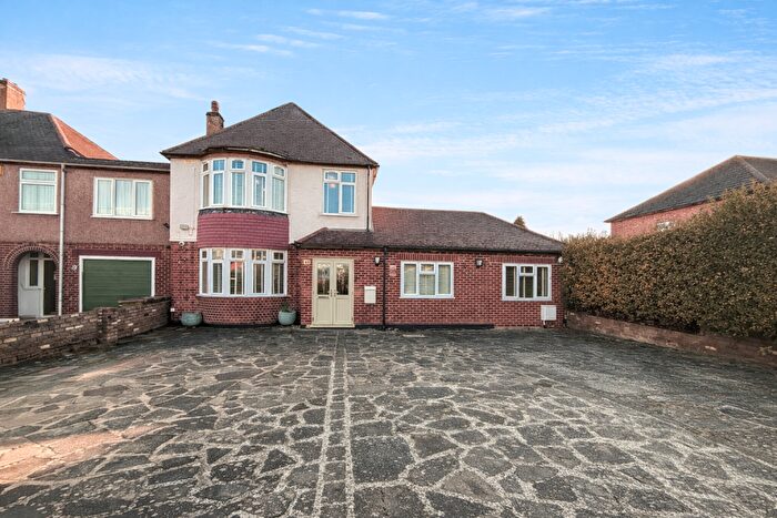 5 Bedroom Detached House To Rent In Chapel Farm Road, London, SE9