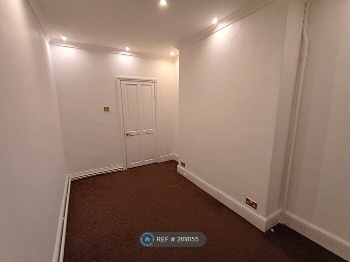 1 Bedroom Flat To Rent In Clyde Road, Surrey, CR0