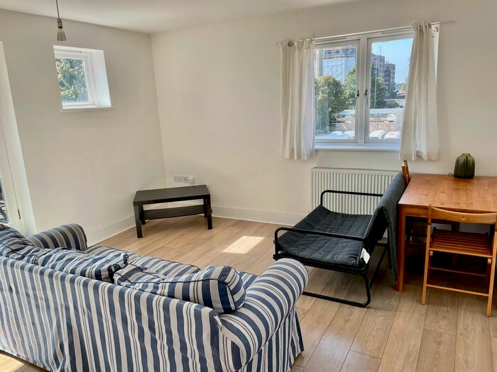 2 Bedroom Flat To Rent In Rollins Street, South Bermondsey, SE15