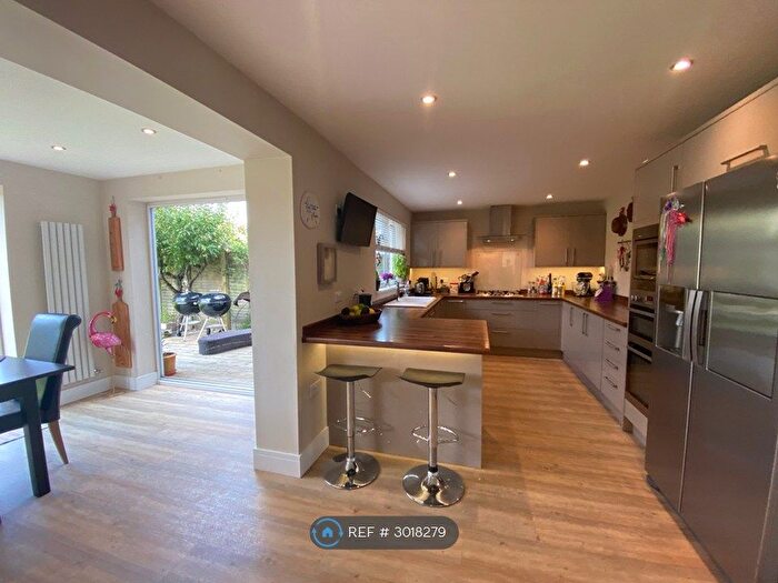 4 Bedroom Semi-Detached House To Rent In Oliver Whitby Road, Chichester, PO19