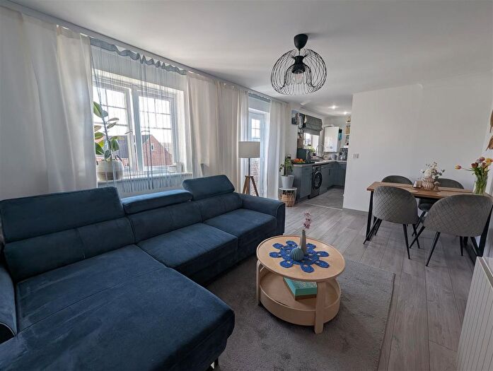 2 Bedroom Flat For Sale In Appleby Close, Darlington, DL1