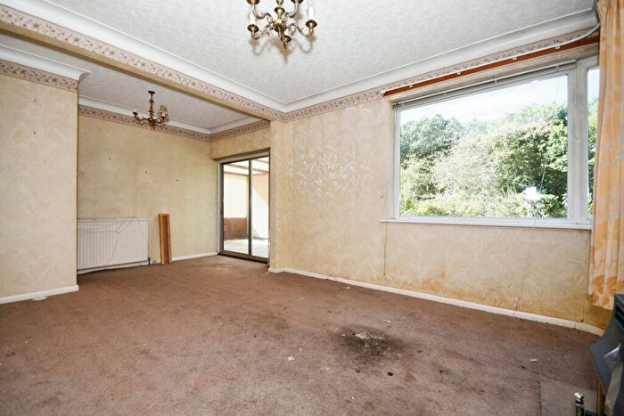 3 Bedroom Bungalow For Sale In Greaves Lane, Stannington, Sheffield, South Yorkshire, S6