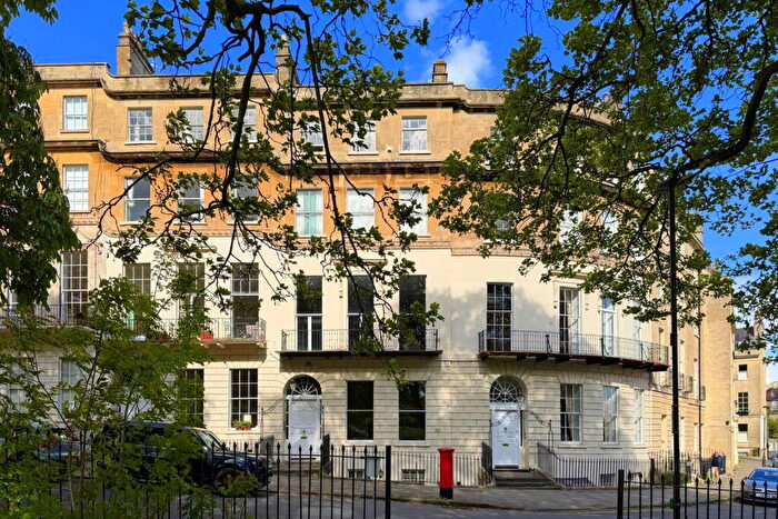2 Bedroom Flat For Sale In Cavendish Place, Bath, BA1
