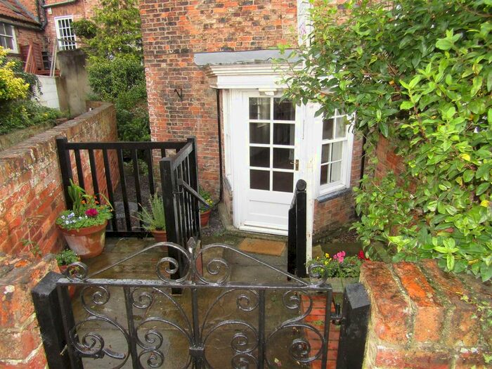 1 Bedroom Property To Rent In Mauleverer Horsefair, Boroughbridge, York, YO51