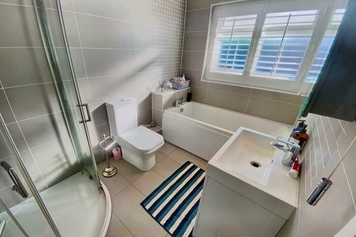 3 Bedroom Semi-Detached House For Sale In Beaumaris Close, Allesley Green, Coventry, CV5