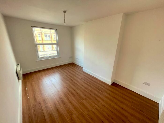 1 Bedroom Flat To Rent In Green Lanes, London, N4