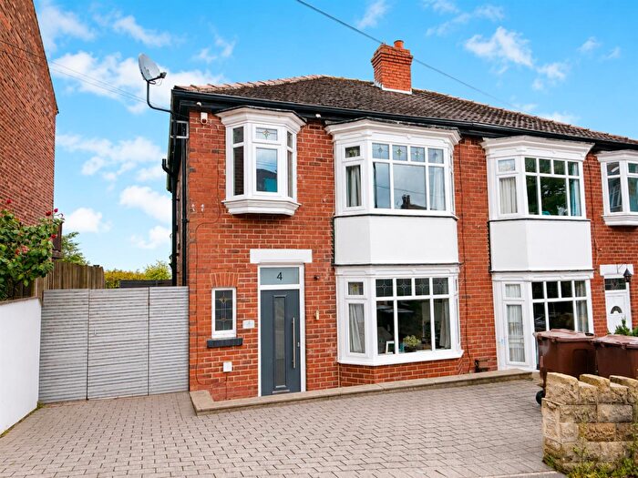 3 Bedroom Semi Detached House To Rent In High Storrs Drive, Sheffield, S11