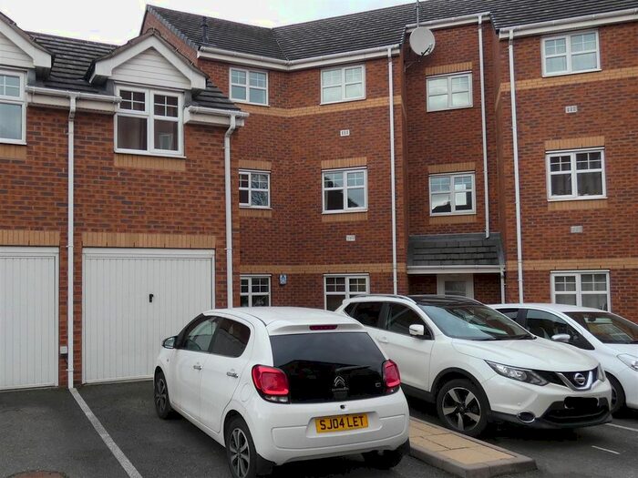 2 Bedroom Flat To Rent In Black Eagle Court, Burton-On-Trent DE14