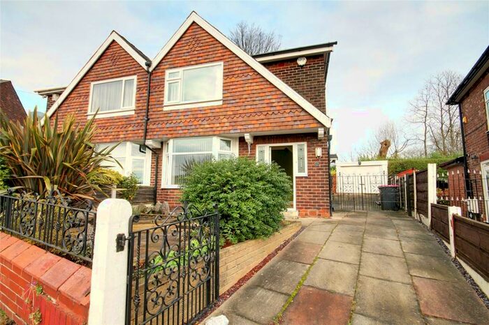 3 Bedroom Semi-Detached House To Rent In Burnside Avenue, Salford, Greater Manchester, M6