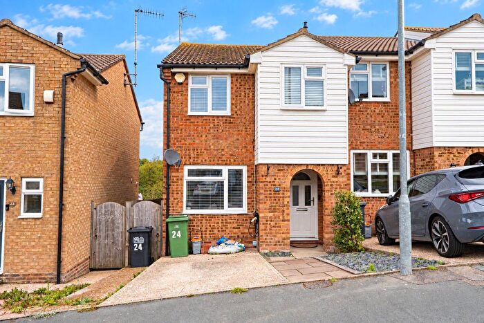 3 Bedroom Semi-Detached House For Sale In Warren Close, St. Leonards-On-Sea, TN38