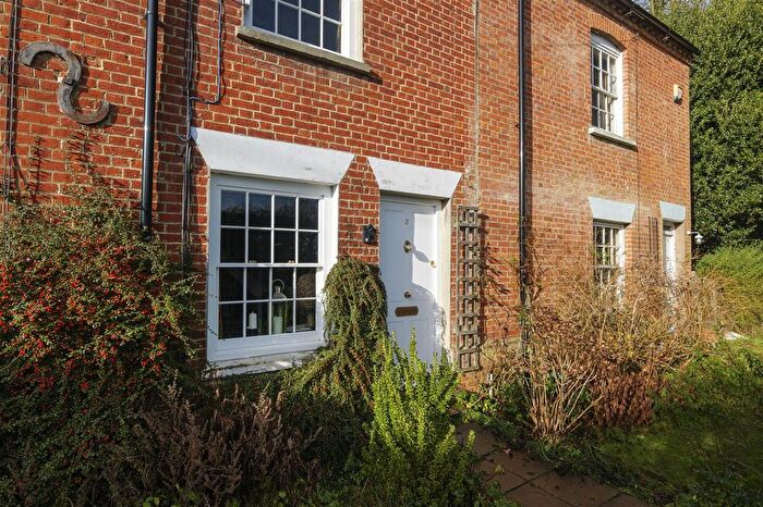 4 Bedroom Terraced House For Sale In Lords Cottages, Ashford Road, Sheldwich, ME13