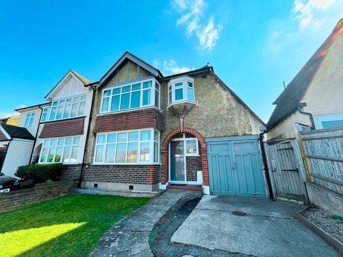 3 Bedroom Semi-Detached House To Rent In The Ridings, Surbiton, KT5